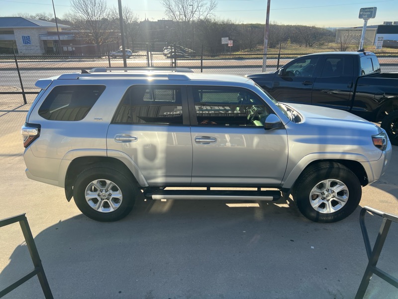 Toyota 4Runner SR5 4WD 2014