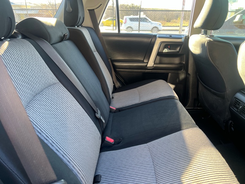 Toyota 4Runner SR5 4WD 2014