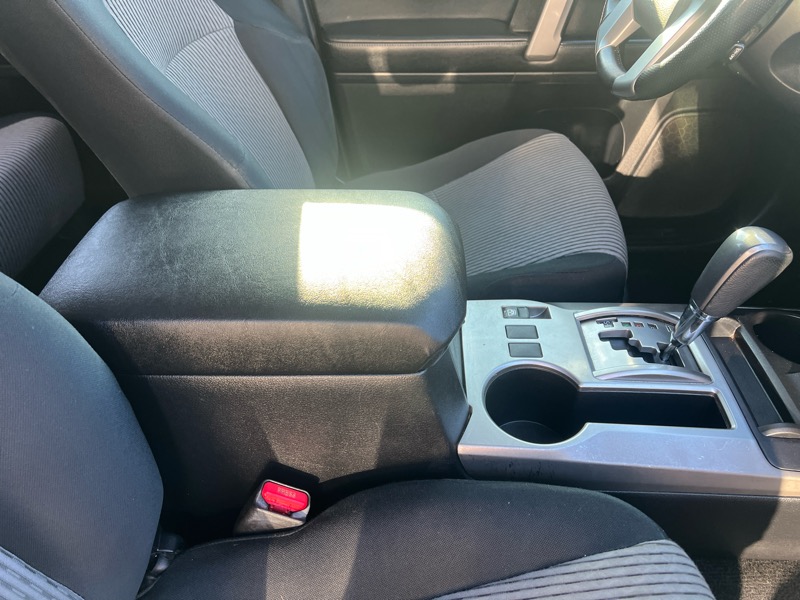 Toyota 4Runner SR5 4WD 2014