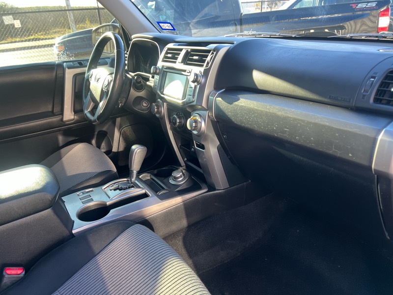 Toyota 4Runner SR5 4WD 2014