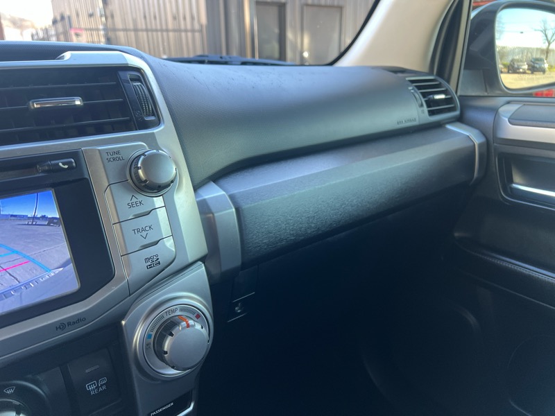 Toyota 4Runner SR5 4WD 2014