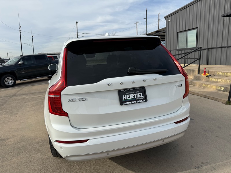 Volvo XC90 T6 Momentum AWD 2022