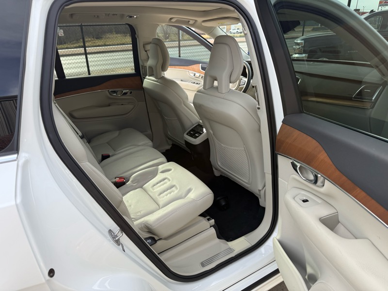 Volvo XC90 T6 Momentum AWD 2022