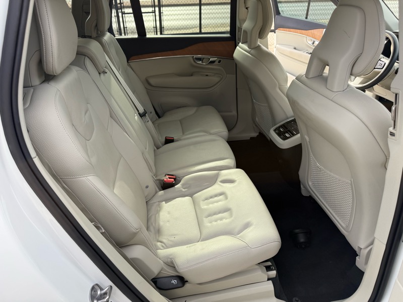 Volvo XC90 T6 Momentum AWD 2022