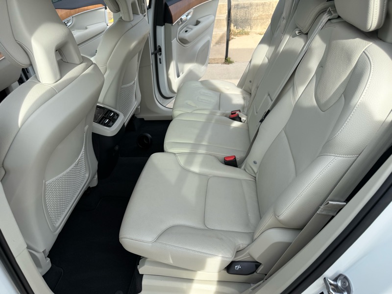 Volvo XC90 T6 Momentum AWD 2022