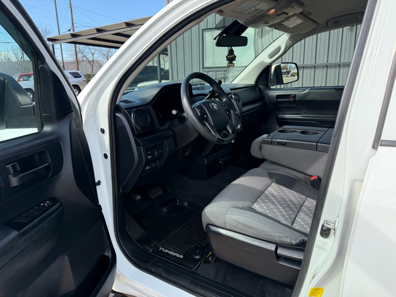 Toyota Tundra SR5 4.6L V8 Double Cab 4WD 2019