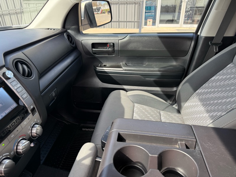 Toyota Tundra SR5 4.6L V8 Double Cab 4WD 2019