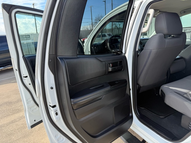 Toyota Tundra SR5 4.6L V8 Double Cab 4WD 2019