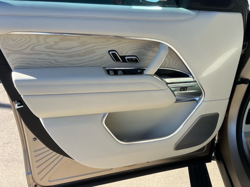 Land Rover Range Rover SV LWB 5 2025