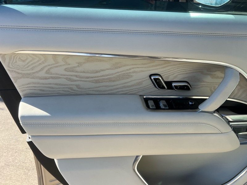 Land Rover Range Rover SV LWB 5 2025