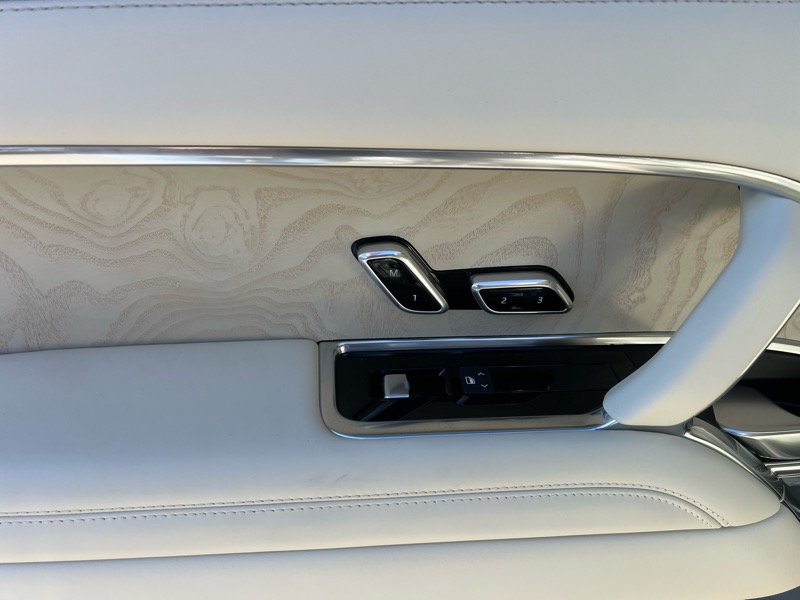 Land Rover Range Rover SV LWB 5 2025