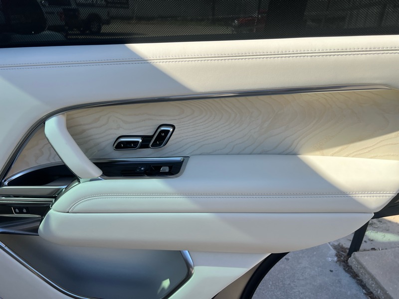 Land Rover Range Rover SV LWB 5 2025