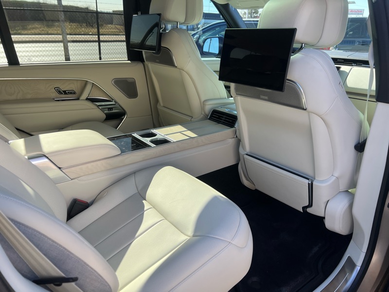 Land Rover Range Rover SV LWB 5 2025