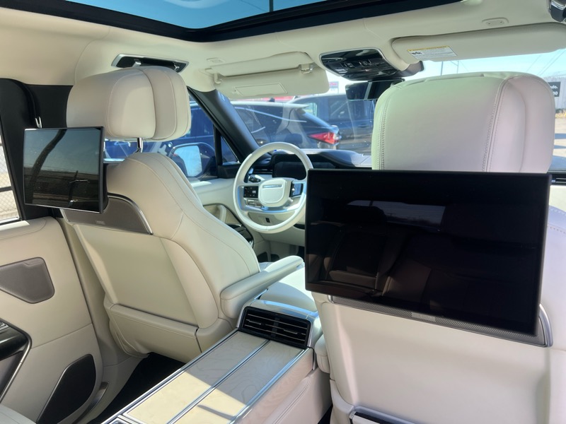 Land Rover Range Rover SV LWB 5 2025