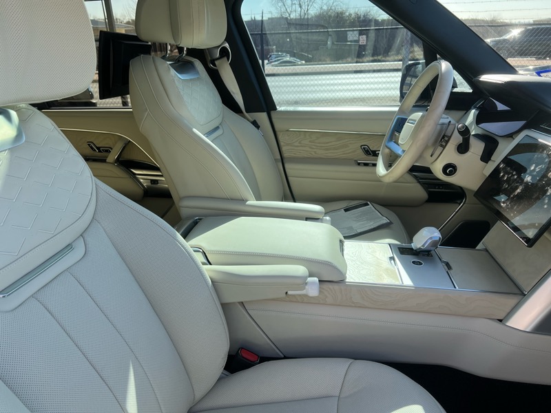 Land Rover Range Rover SV LWB 5 2025