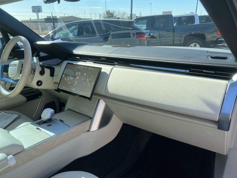 Land Rover Range Rover SV LWB 5 2025