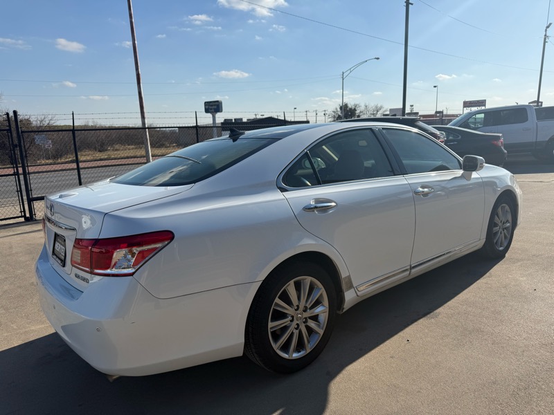 Lexus ES 350 Sedan 2012
