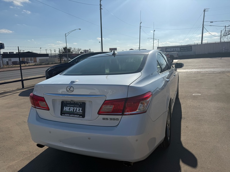 Lexus ES 350 Sedan 2012