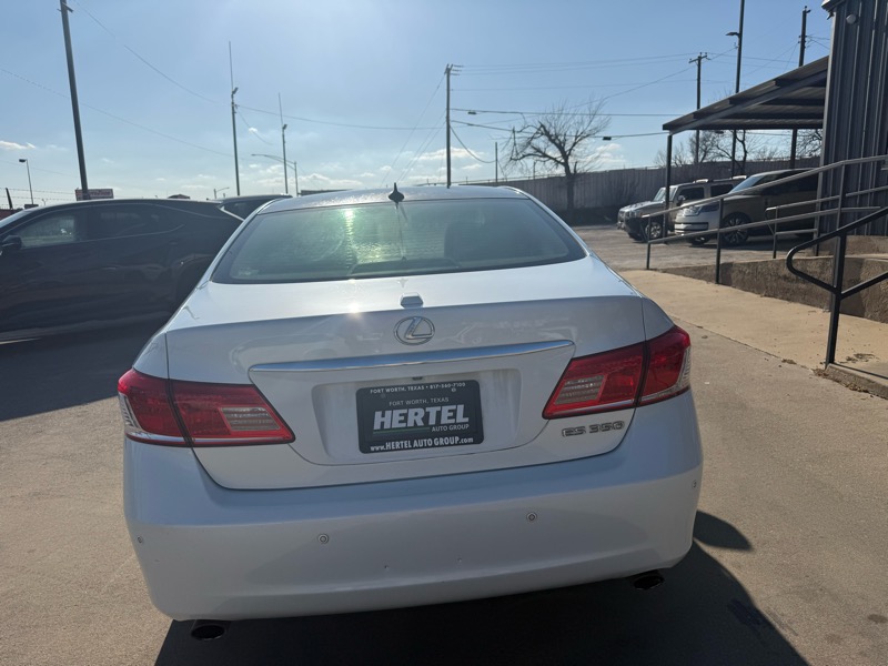 Lexus ES 350 Sedan 2012