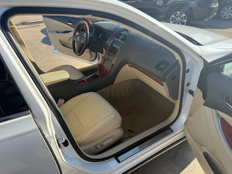 Lexus ES 350 Sedan 2012