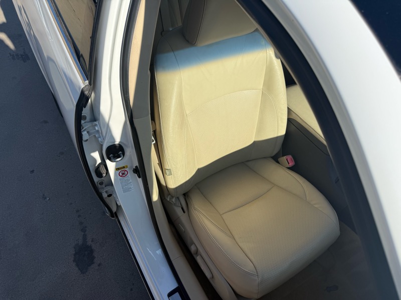 Lexus ES 350 Sedan 2012