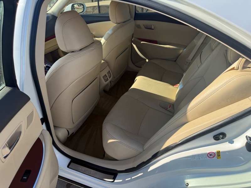 Lexus ES 350 Sedan 2012