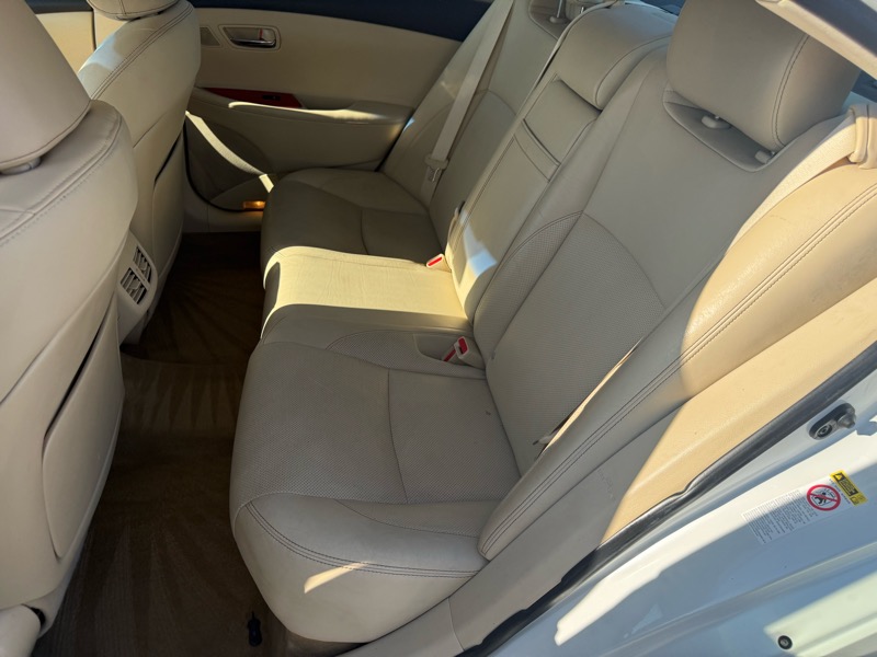 Lexus ES 350 Sedan 2012