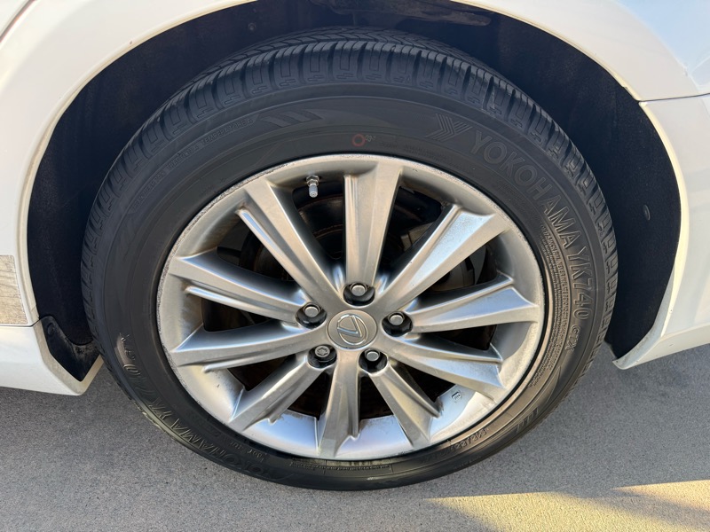 Lexus ES 350 Sedan 2012