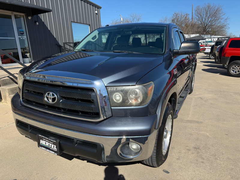 Toyota Tundra Tundra-Grade 5.7L Double Cab 2WD 2010