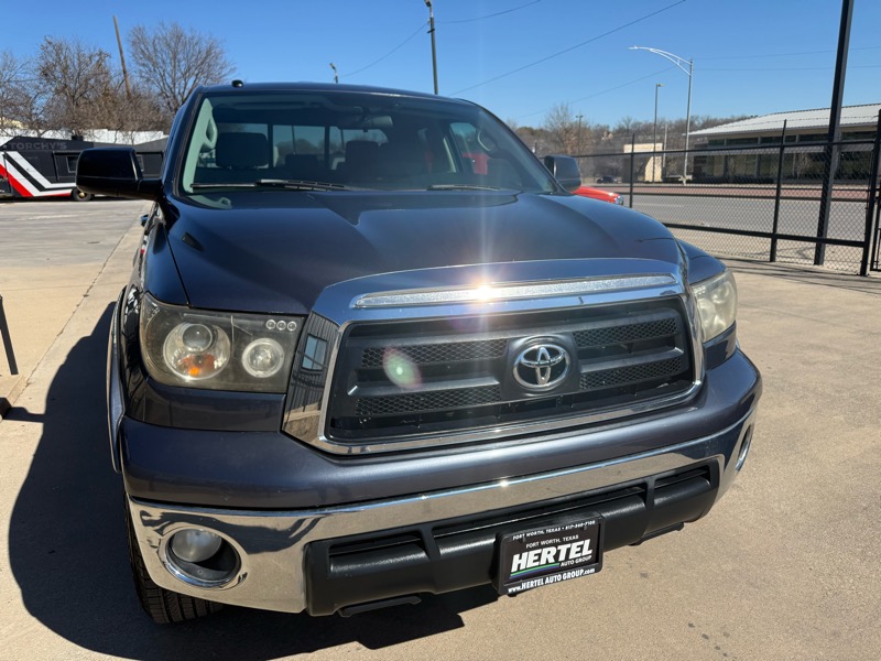 Toyota Tundra Tundra-Grade 5.7L Double Cab 2WD 2010