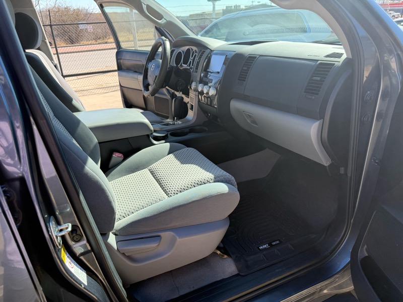 Toyota Tundra Tundra-Grade 5.7L Double Cab 2WD 2010