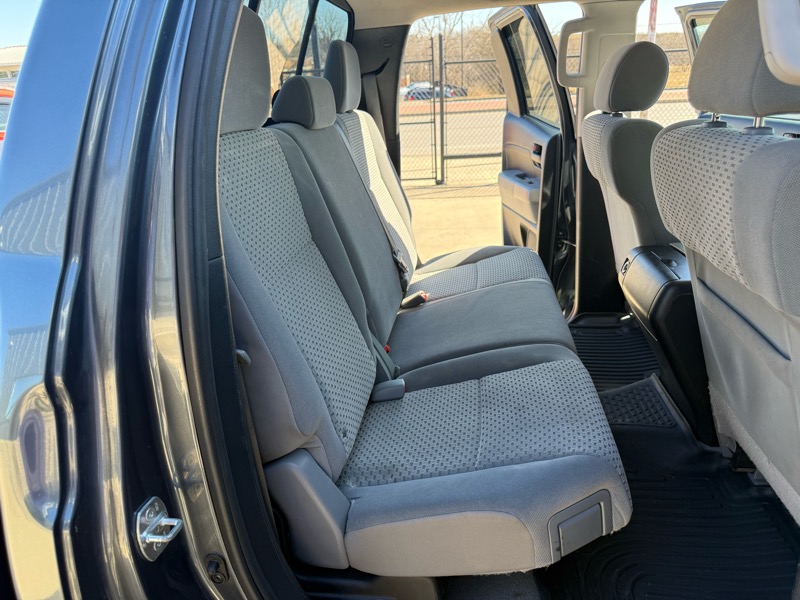 Toyota Tundra Tundra-Grade 5.7L Double Cab 2WD 2010