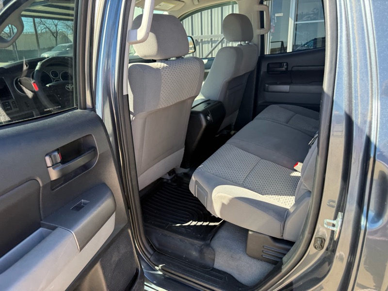Toyota Tundra Tundra-Grade 5.7L Double Cab 2WD 2010