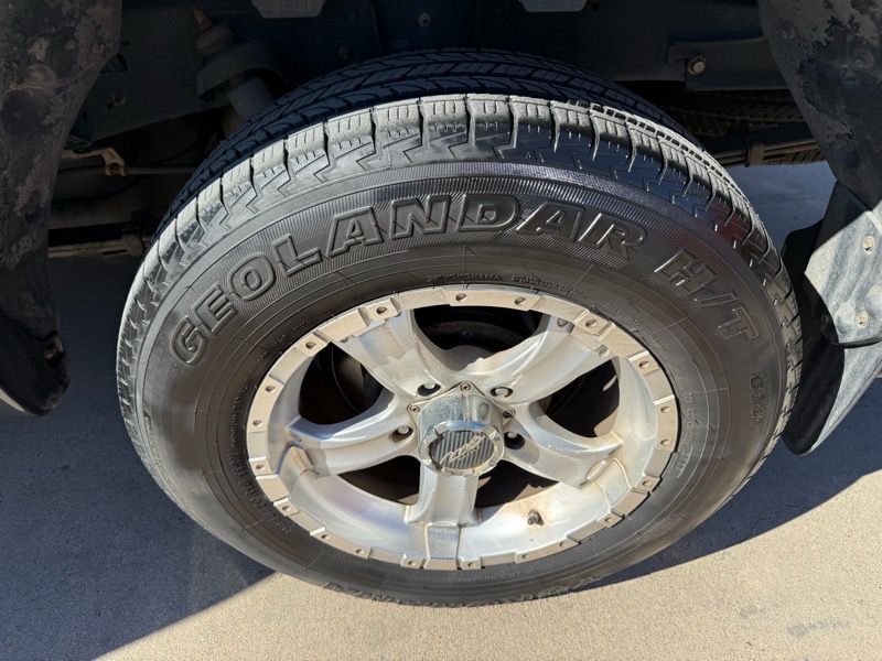 Toyota Tundra Tundra-Grade 5.7L Double Cab 2WD 2010