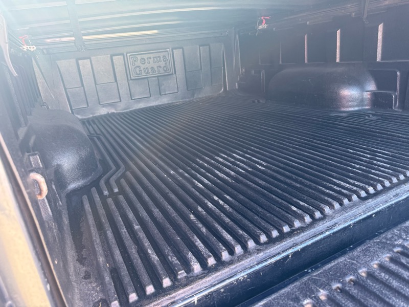 Toyota Tundra Tundra-Grade 5.7L Double Cab 2WD 2010