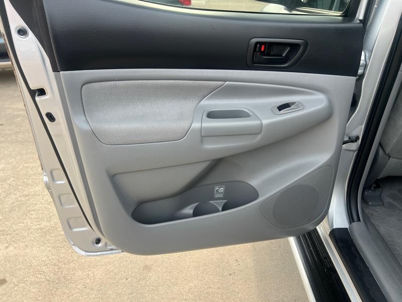 Toyota Tacoma PreRunner Double Cab V6 Auto 2WD 2011