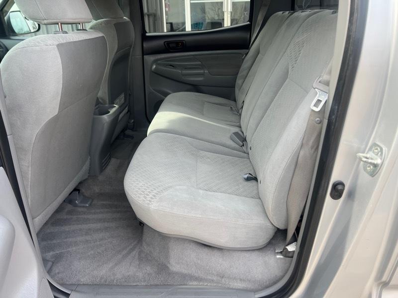 Toyota Tacoma PreRunner Double Cab V6 Auto 2WD 2011