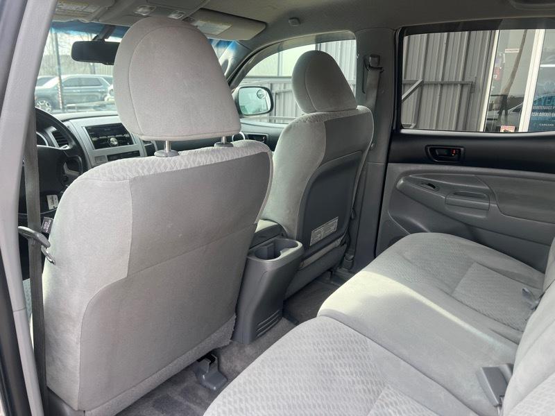 Toyota Tacoma PreRunner Double Cab V6 Auto 2WD 2011