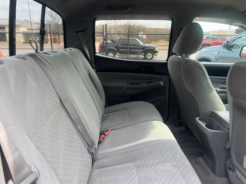 Toyota Tacoma PreRunner Double Cab V6 Auto 2WD 2011