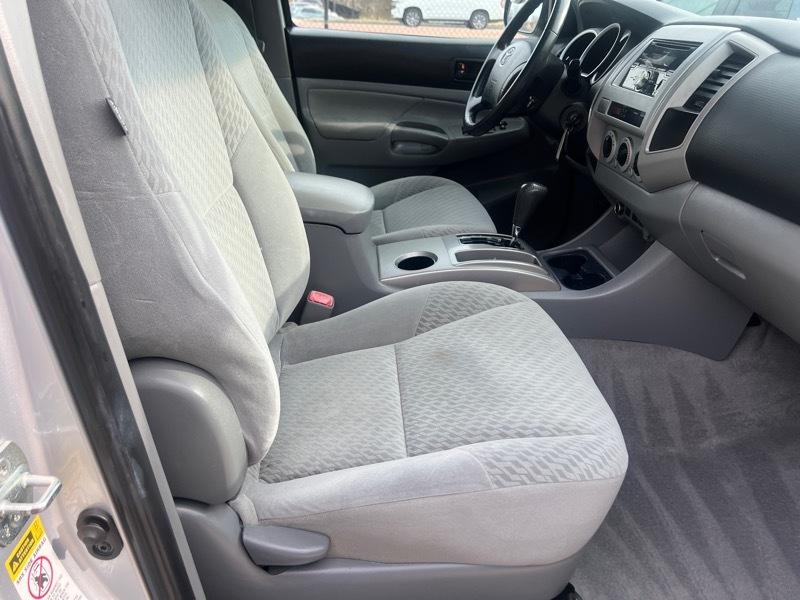 Toyota Tacoma PreRunner Double Cab V6 Auto 2WD 2011