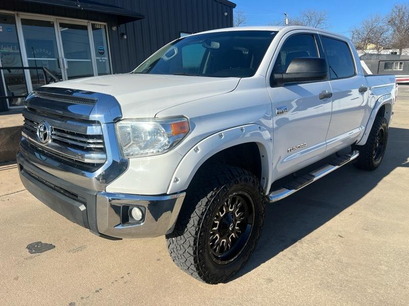 Toyota Tundra SR5 5.7L V8 FFV CrewMax 4WD 2016
