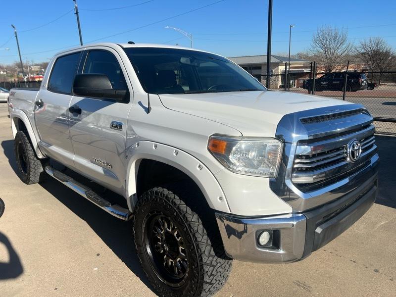 Toyota Tundra SR5 5.7L V8 FFV CrewMax 4WD 2016