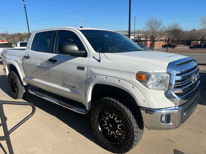 Toyota Tundra SR5 5.7L V8 FFV CrewMax 4WD 2016