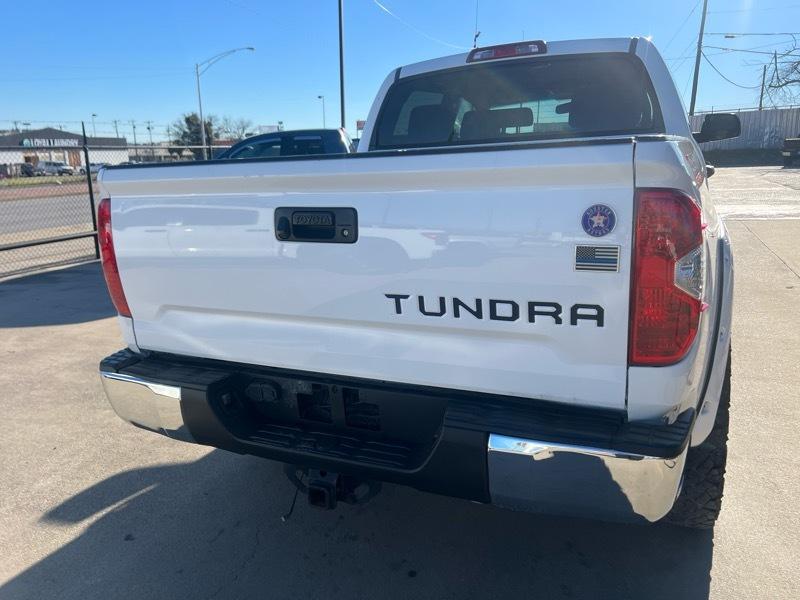 Toyota Tundra SR5 5.7L V8 FFV CrewMax 4WD 2016