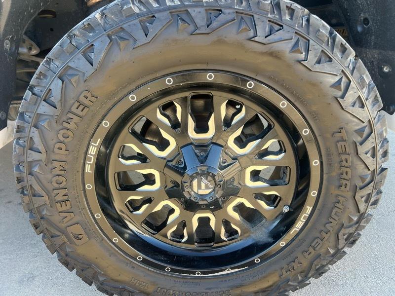 Toyota Tundra SR5 5.7L V8 FFV CrewMax 4WD 2016