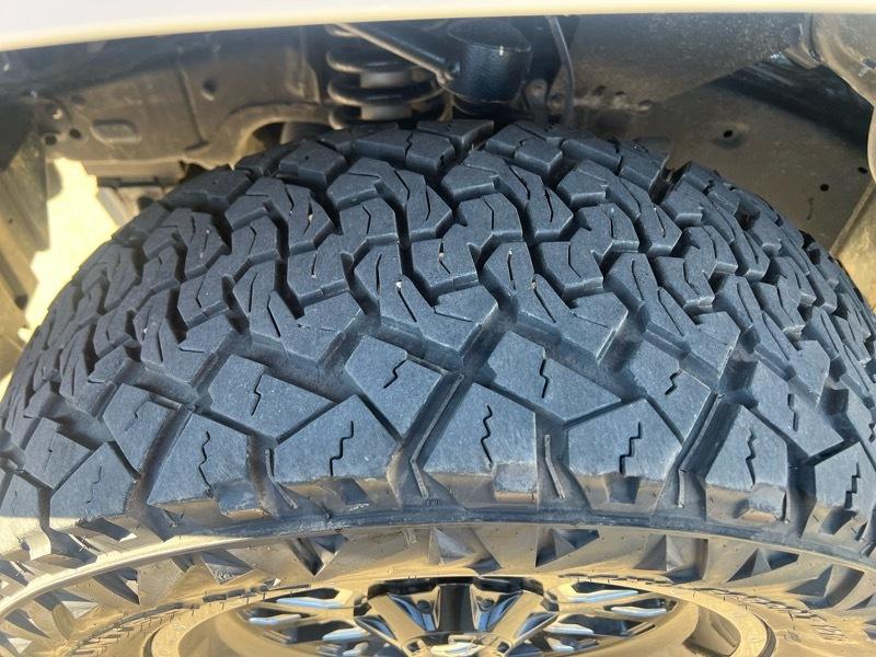 Toyota Tundra SR5 5.7L V8 FFV CrewMax 4WD 2016