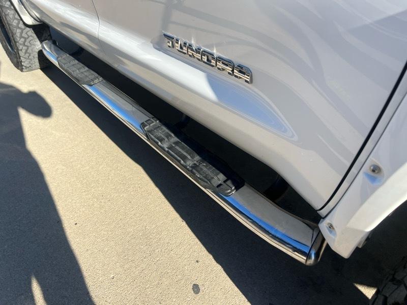 Toyota Tundra SR5 5.7L V8 FFV CrewMax 4WD 2016