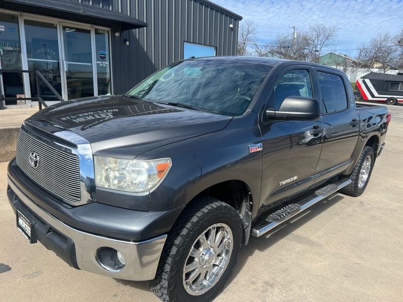 Toyota Tundra 2WD CrewMax 145.7" 5.7L SR5 (Natl) 2012