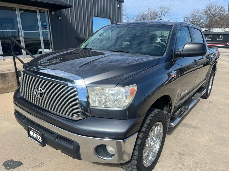 Toyota Tundra 2WD CrewMax 145.7" 5.7L SR5 (Natl) 2012