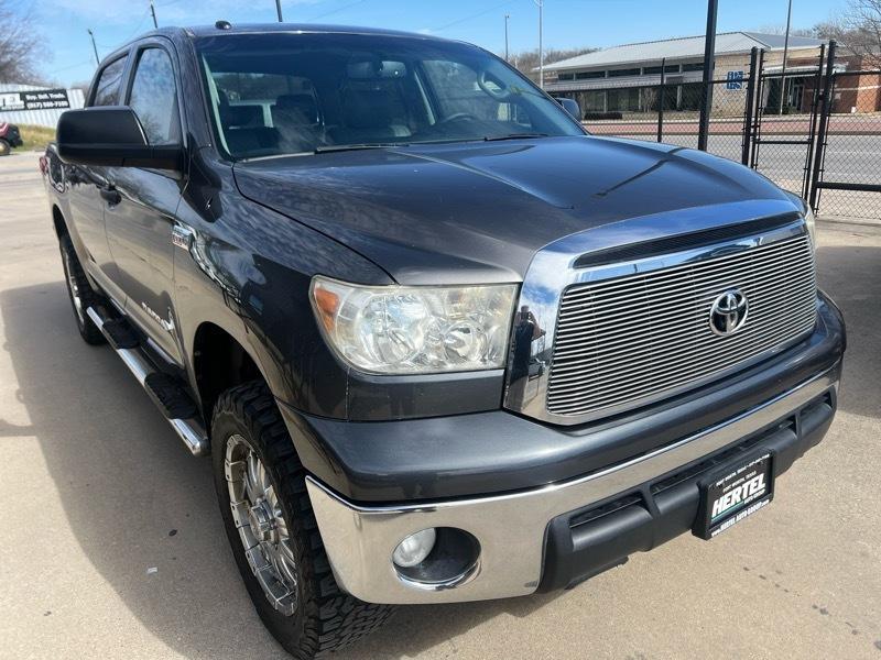 Toyota Tundra 2WD CrewMax 145.7" 5.7L SR5 (Natl) 2012